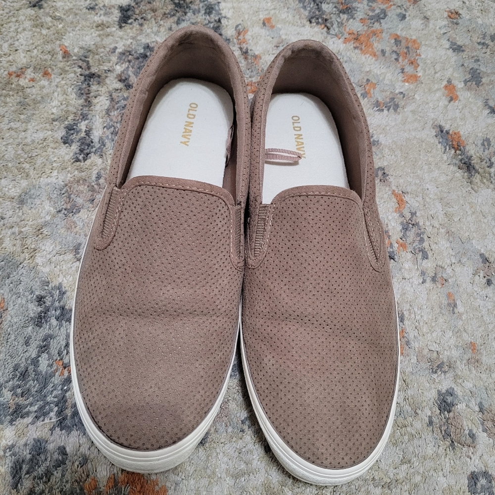Old Navy Perforated Look - Slip On Loafer - Women size 9 - EUC